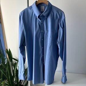 BROOKS BROTHERS Men's Blue Dress Shirt REGENT FIT 18-37